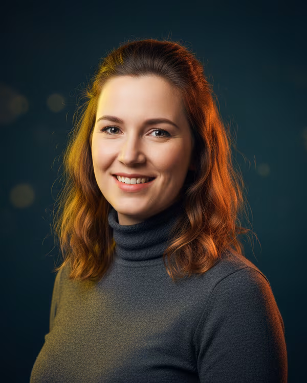 Júlia Tóth — élménydizájner
